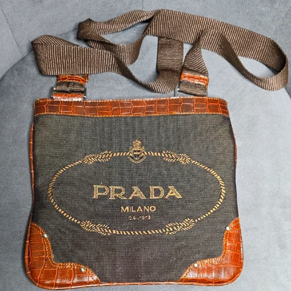 PRADA AUTHENTIC Brown Tessuto Nylon Messenger Bag with Leather Trim Prada Tessuto Nylon Nylon Messenger Bag Medium - Neutrals  main image 3